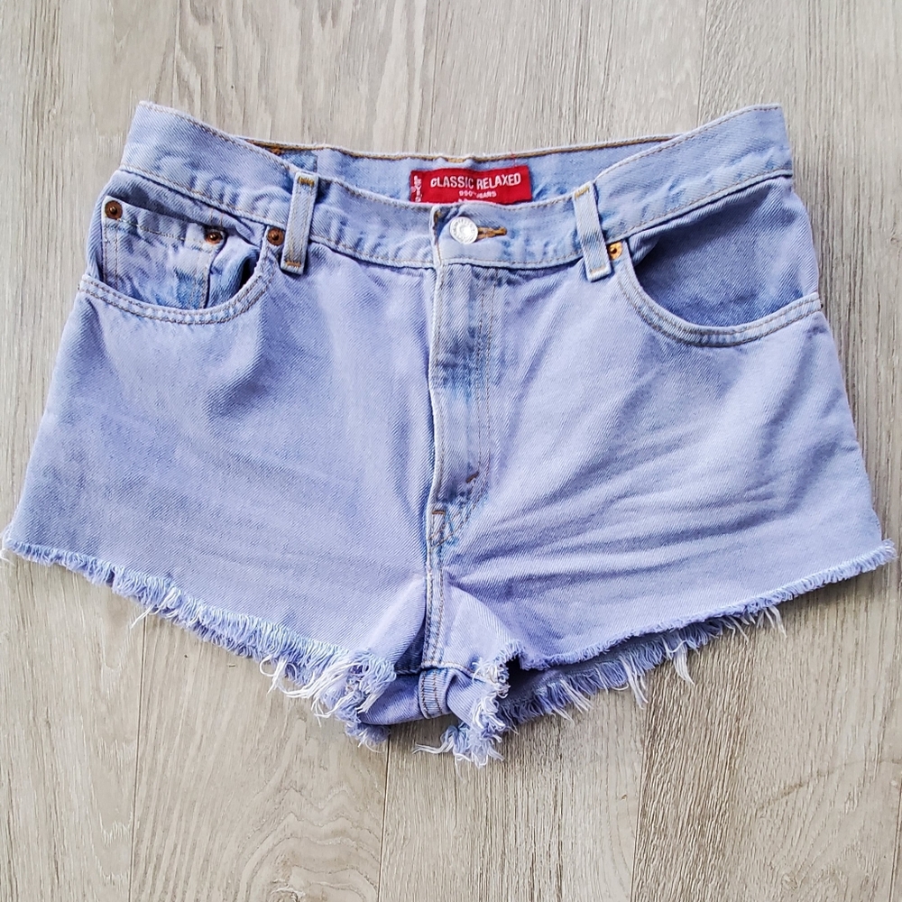 Levi's 550 Classic Relaxed Jean Cutoffs